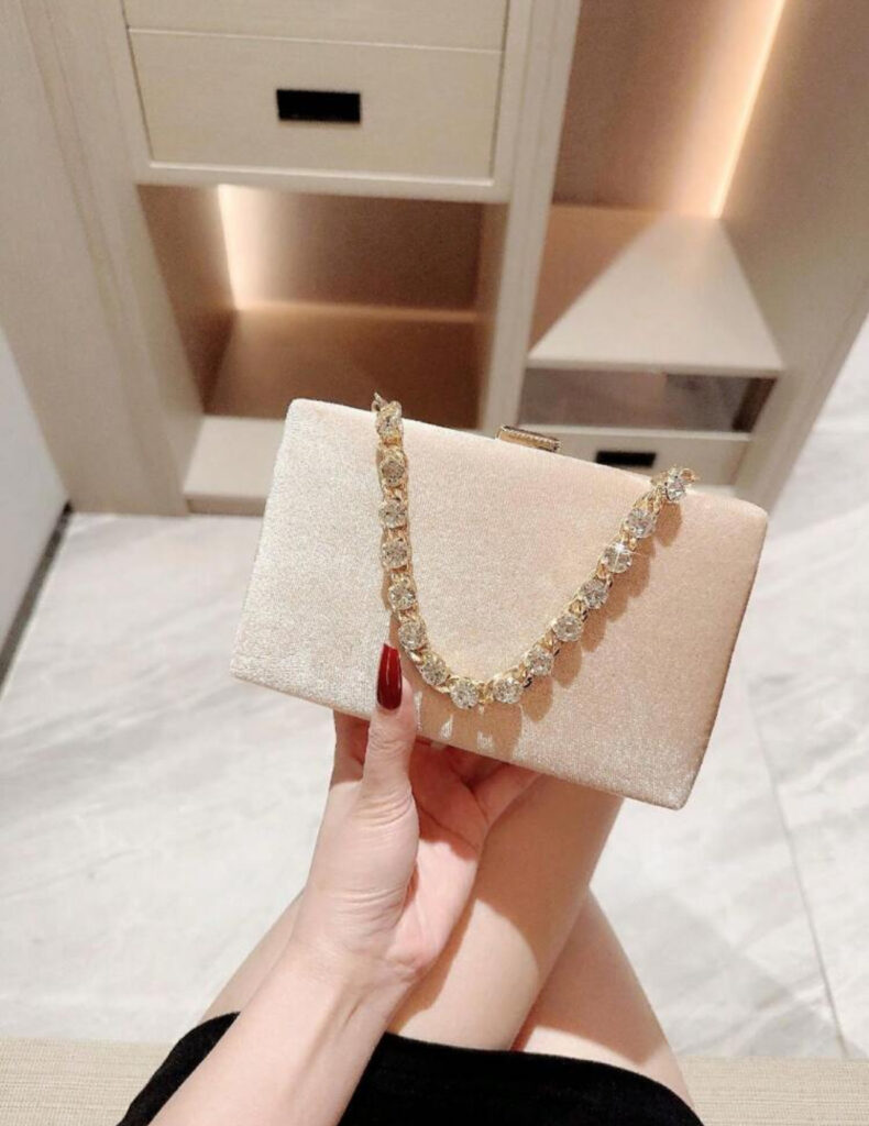 Ronisha – FALACIO PH